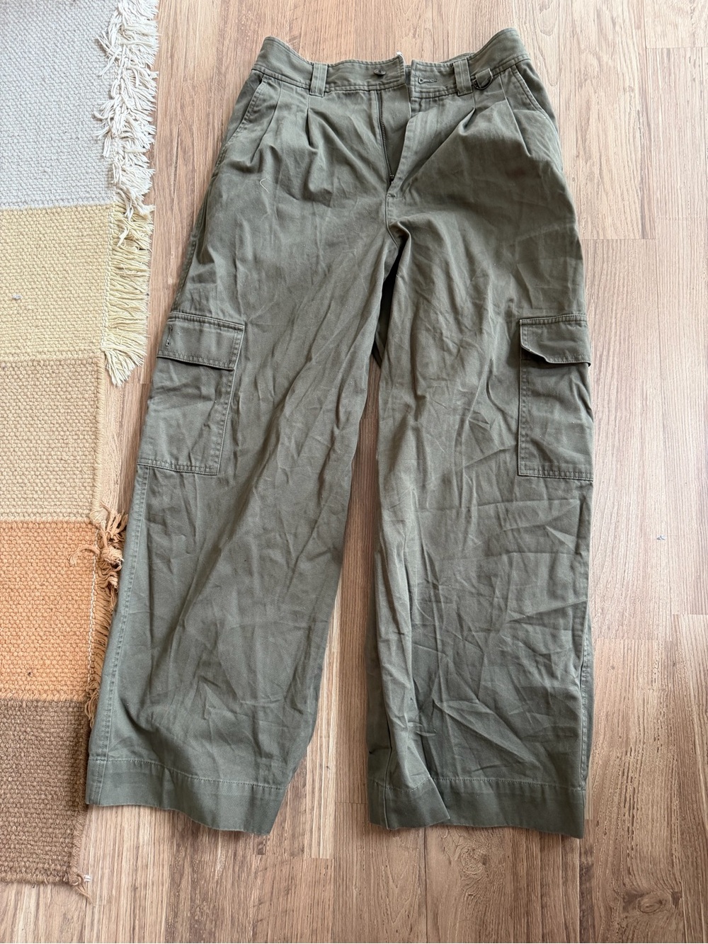 Madewell Olive Cargo Pants - Casual Utility Style
